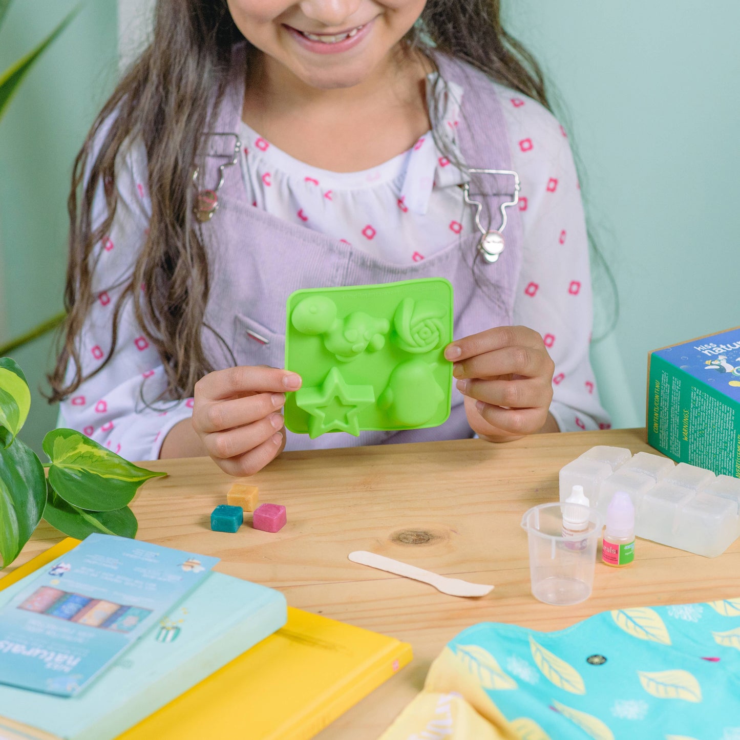 Case Pack Kiss Naturals DIY Glycerin Soap Kit (Kids)